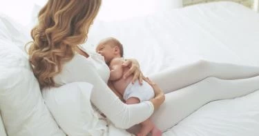 متى ينزل حليب الأم البكرية